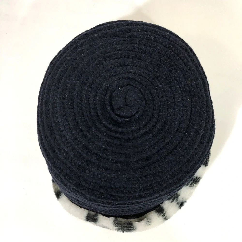 Black Cloche Hat with Faux Fur Brim One Size Velvet Sewn Vintage Gray White - Picture 3 of 9